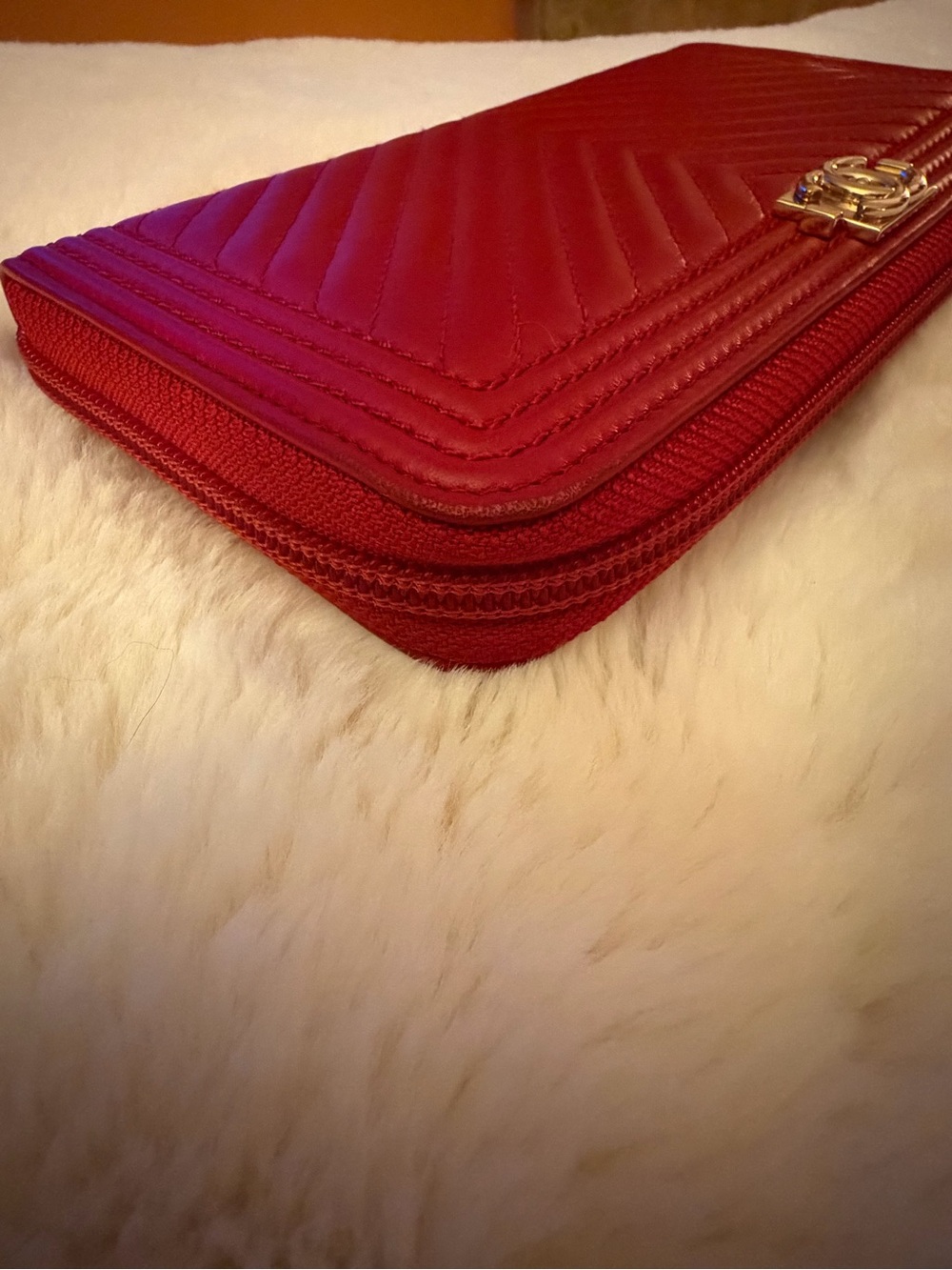 CHANEL Red Chevron Quilted Zip Wallet with Gold Logo COA - Picture 6 of 14